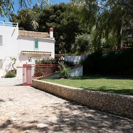 Gina Con Vista Mozzafiato Sul Golfo Di Macari